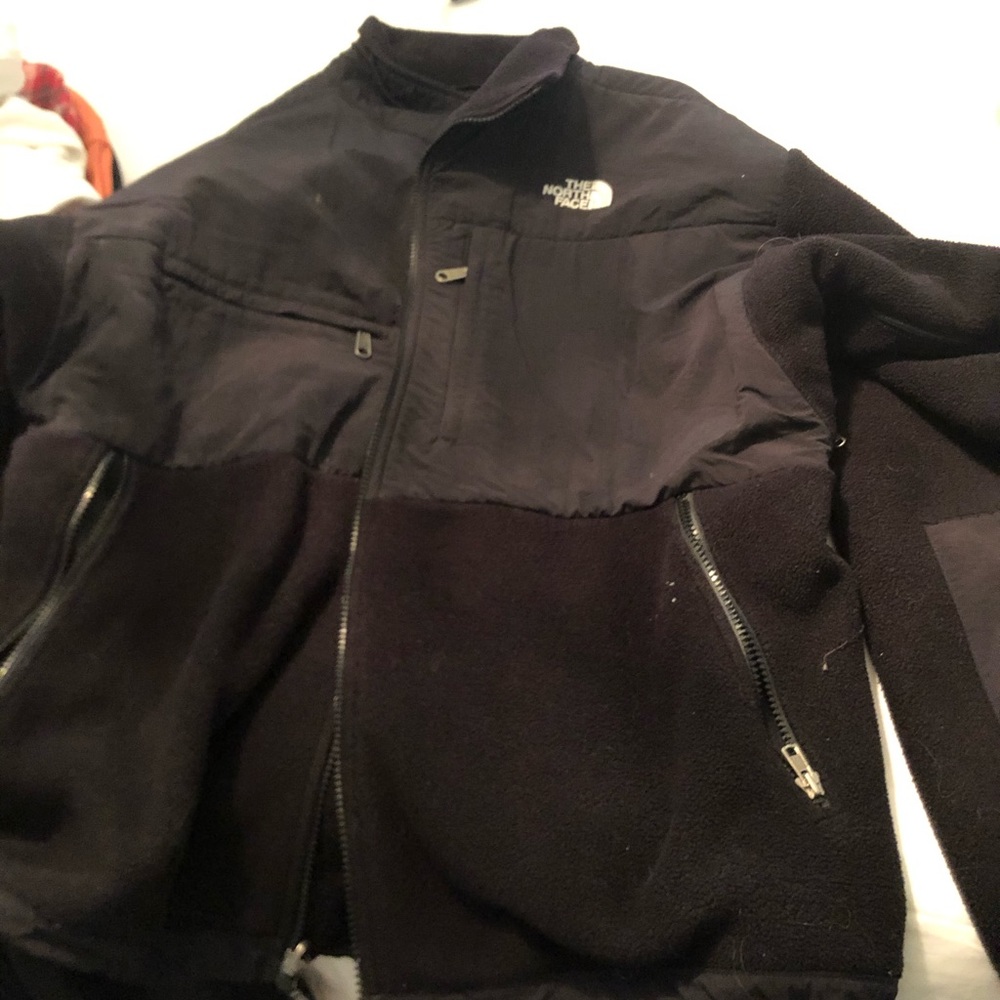 Men’s size large North Face fleece